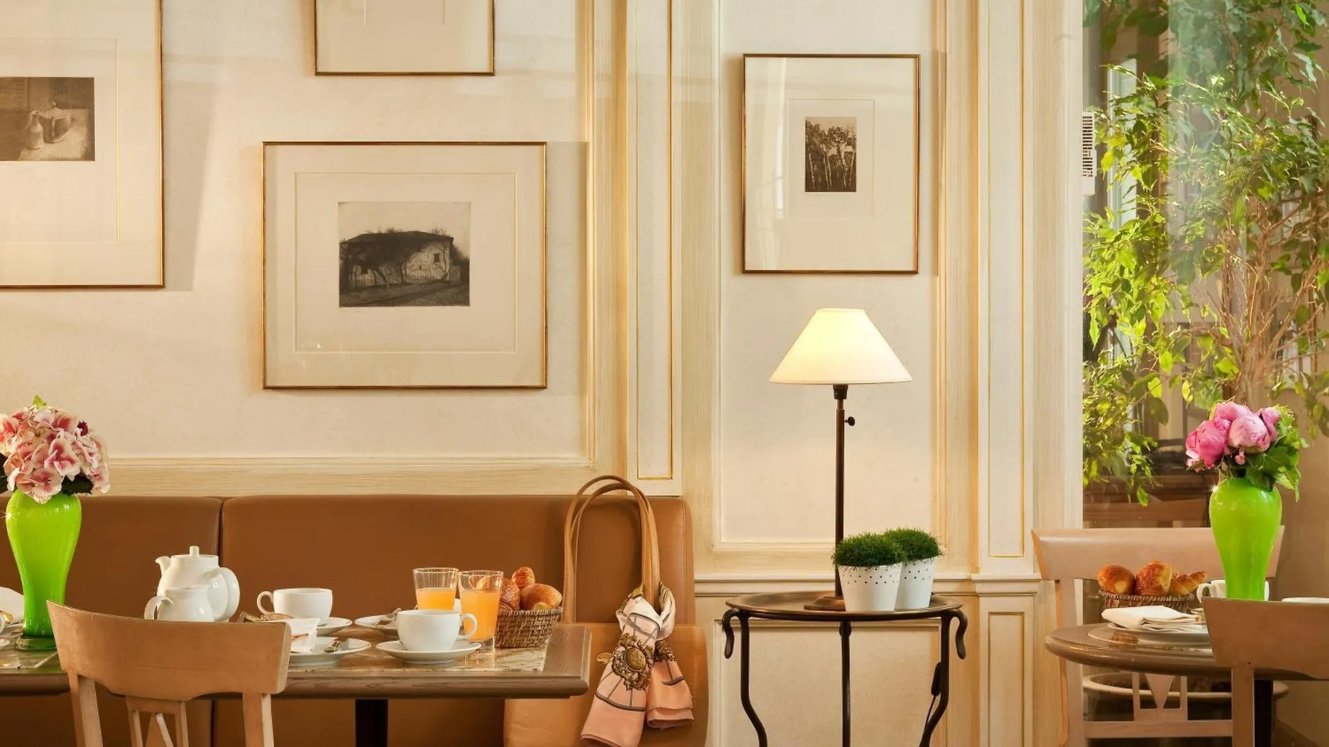 Hotel De L'arcade Paris