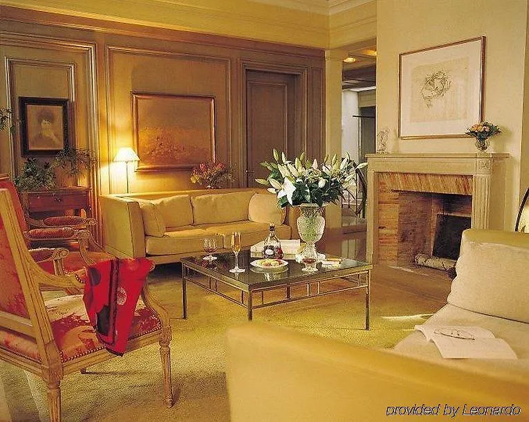 De L'arcade Hotel 3*
