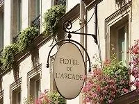 De L'arcade 3*