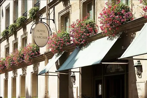 De L'arcade Otel